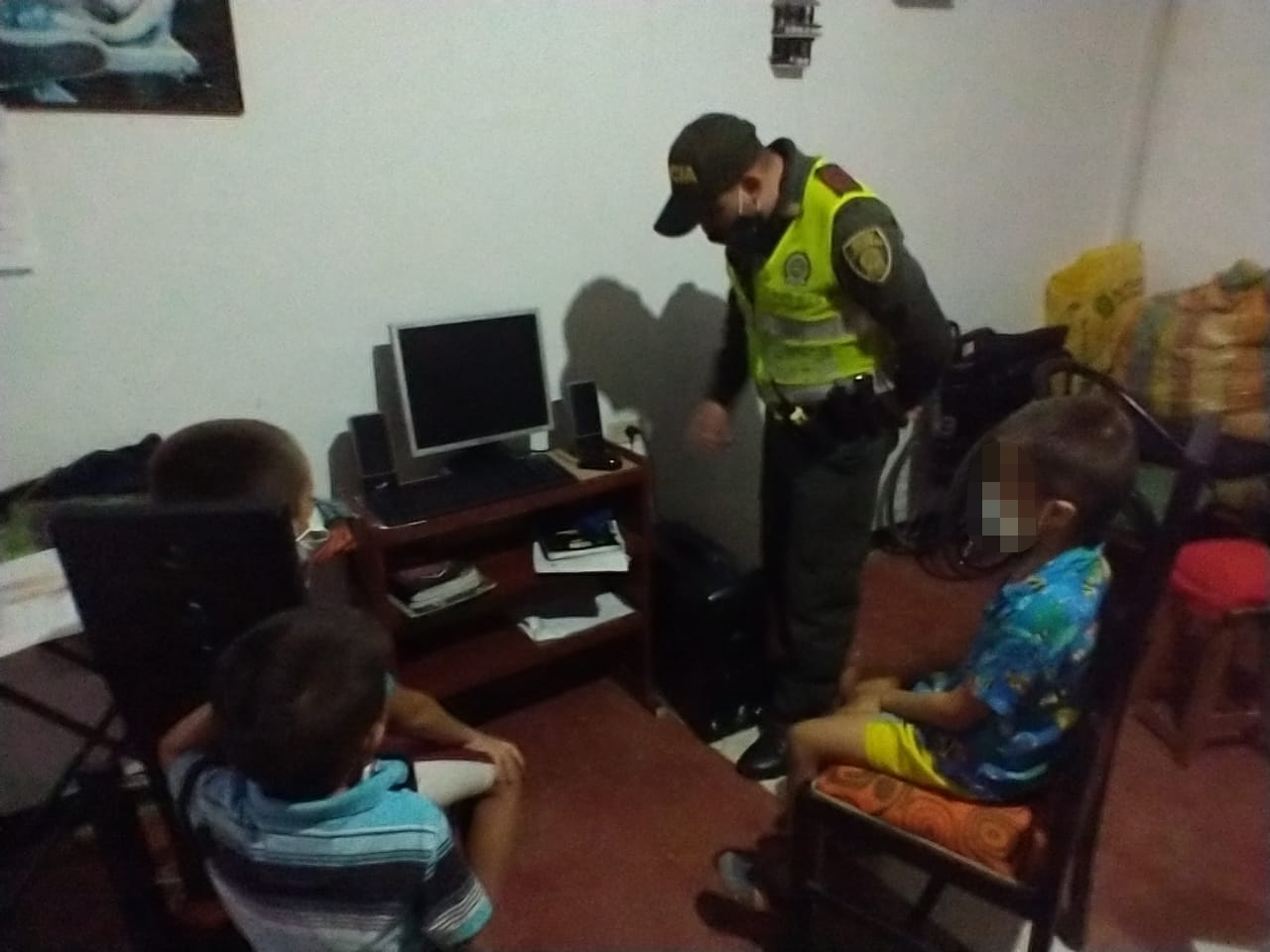 Entregamos tres equipos de cómputo totalmente funcionales