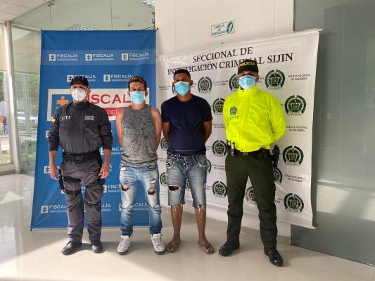 Capturados dos hombres señalados de hurtar un establecimiento en un centro comercial de la ciudad en julio.