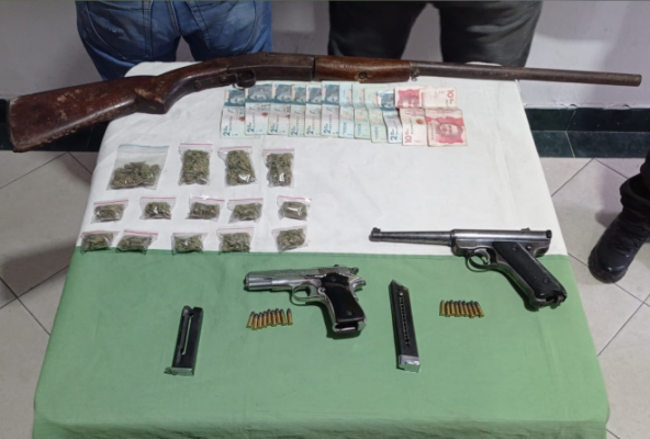 armas de fuego incautadas-alucinógenos y dinero en efectivo