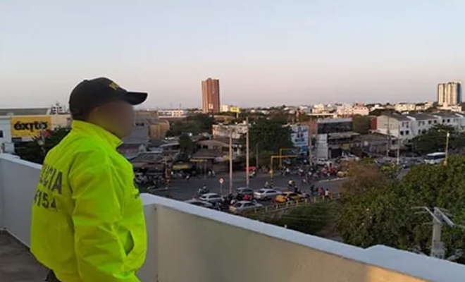 El asesinato de sus padres a manos de paramilitares lo llevó a ser Policía.