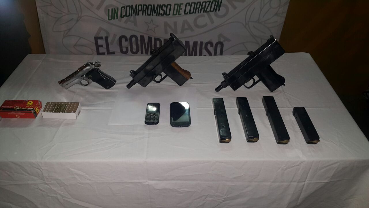 Arma incautadas en un operativo en el barrio Robledo Aures de Medellín