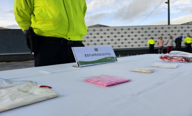 Capturados que además de la venta de licor adulterado, comercializaban estupefacientes