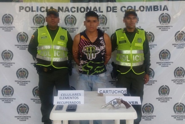 foto-capturado-momento-después-de-hurtar-dos-celulares