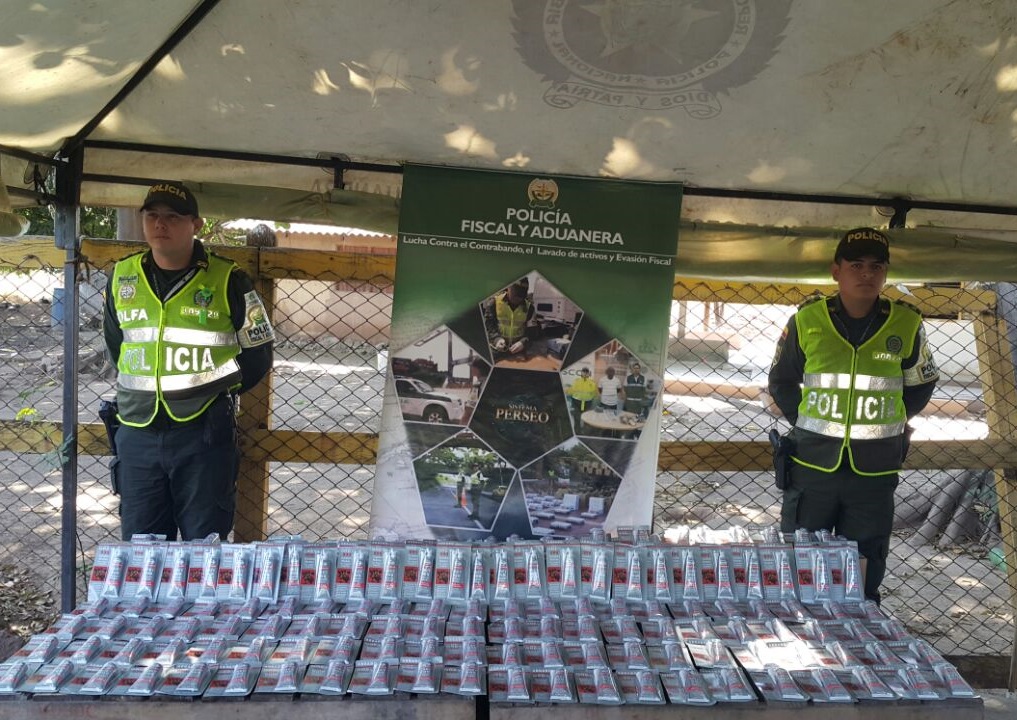 foto-incauta-cigarrillos-elementos-de-aseo