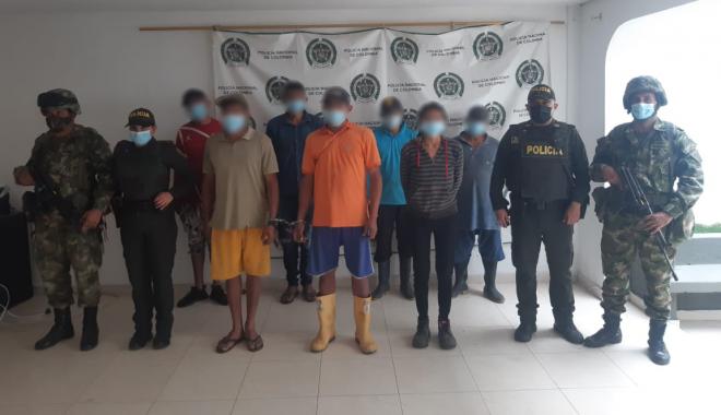 Siete personas capturadas en flagrancia por minería ilegal en el rio la baja de Suratá