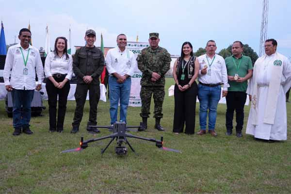 La polic&iacute;a nacional en Caquet&aacute; logra la articulaci&oacute;n institucional con la gobernaci&oacute;n del Caquet&aacute; para la adquisici&oacute;n de este importante dron para la seguridad