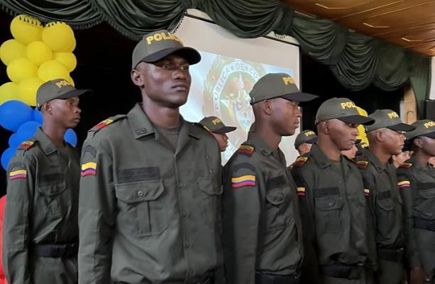 29 jóvenes se graduaron como auxiliares de Policía 