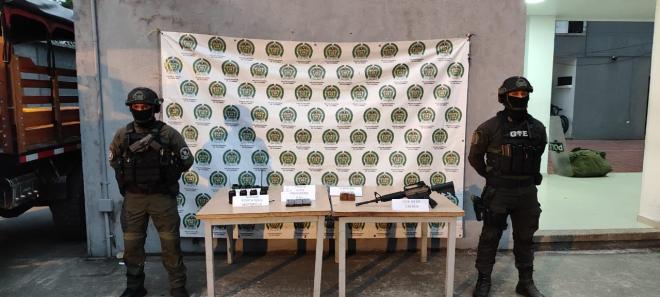 Grupo de operaciones de la Policía halló material de guerra y de comunicación en Granada, Meta-2