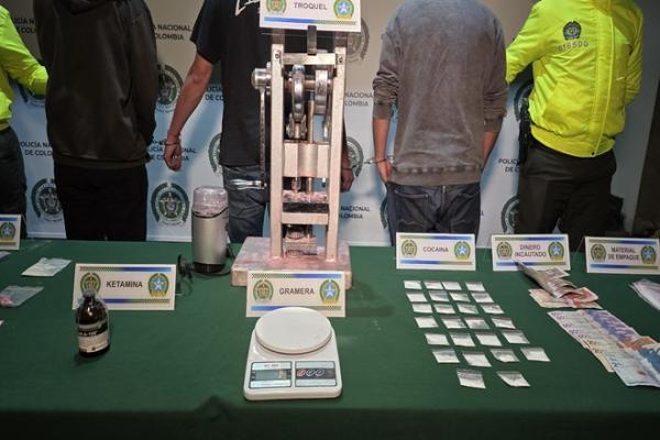 Herramientas halladas en la incautación 