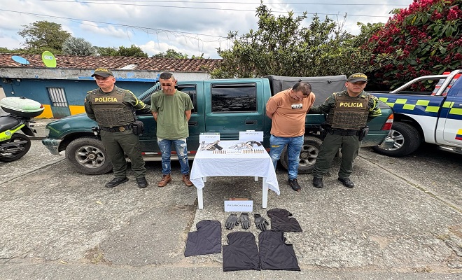 Dos hombres fueron capturados con armas de fuego y munición