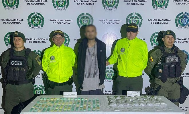 En el procedimiento fueron incautadas varias dosis de bazuco y base de coca
