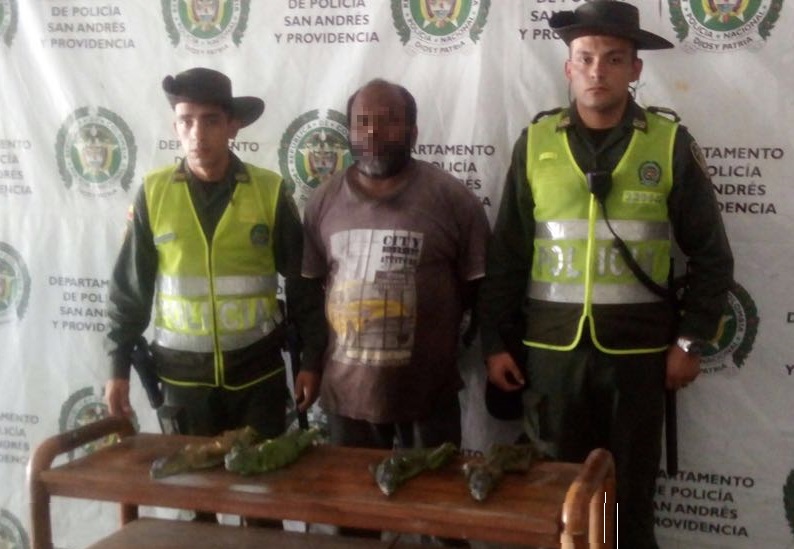 Policía Nacional captura ciudadano con cuatro iguanas