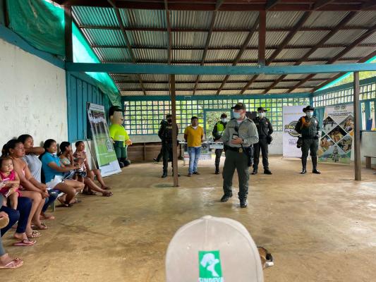 Encuentro Comunitario en el Barrio la Floresta