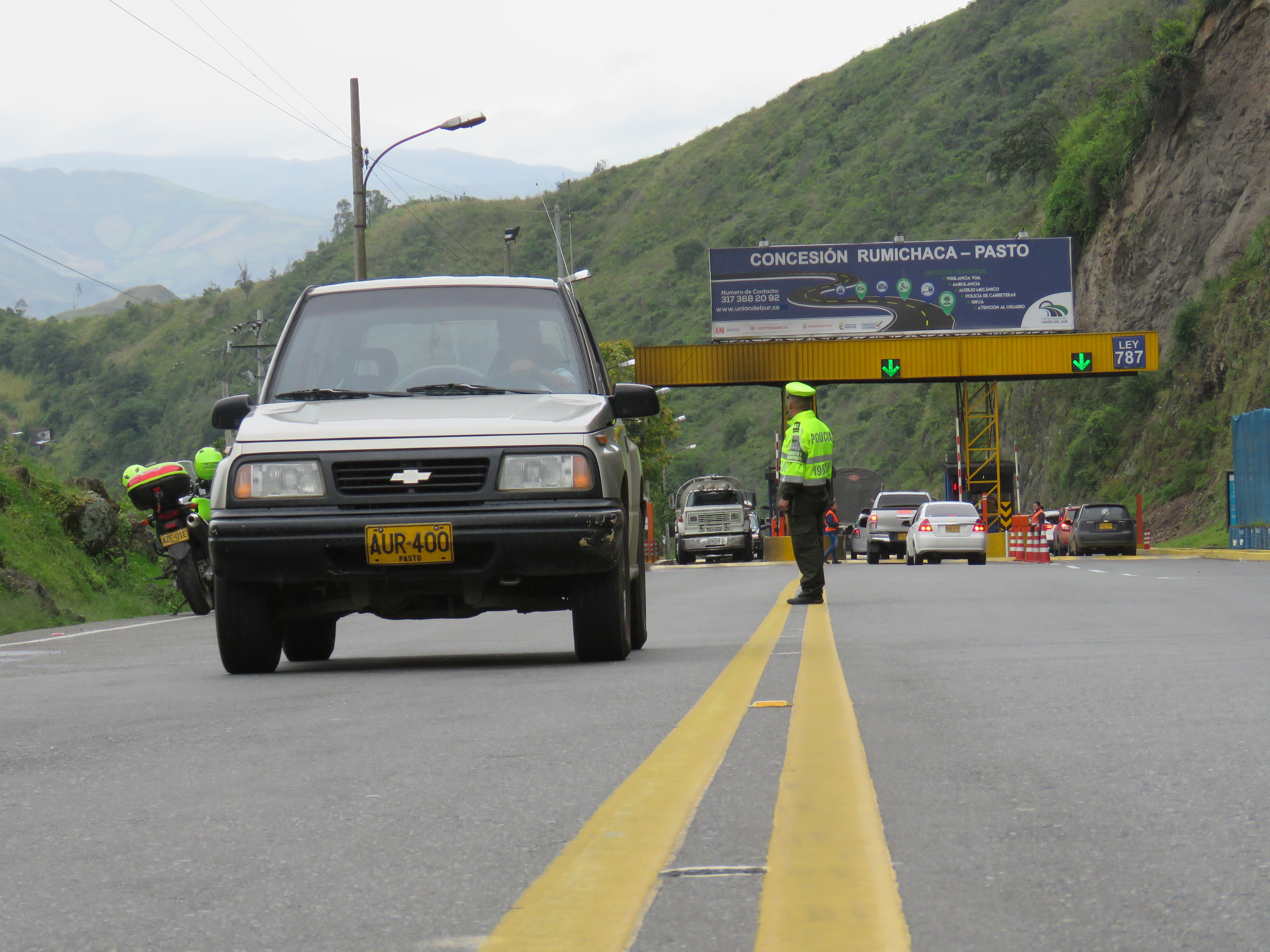 Acompañamiento de la Policía Nacional a los viajeros