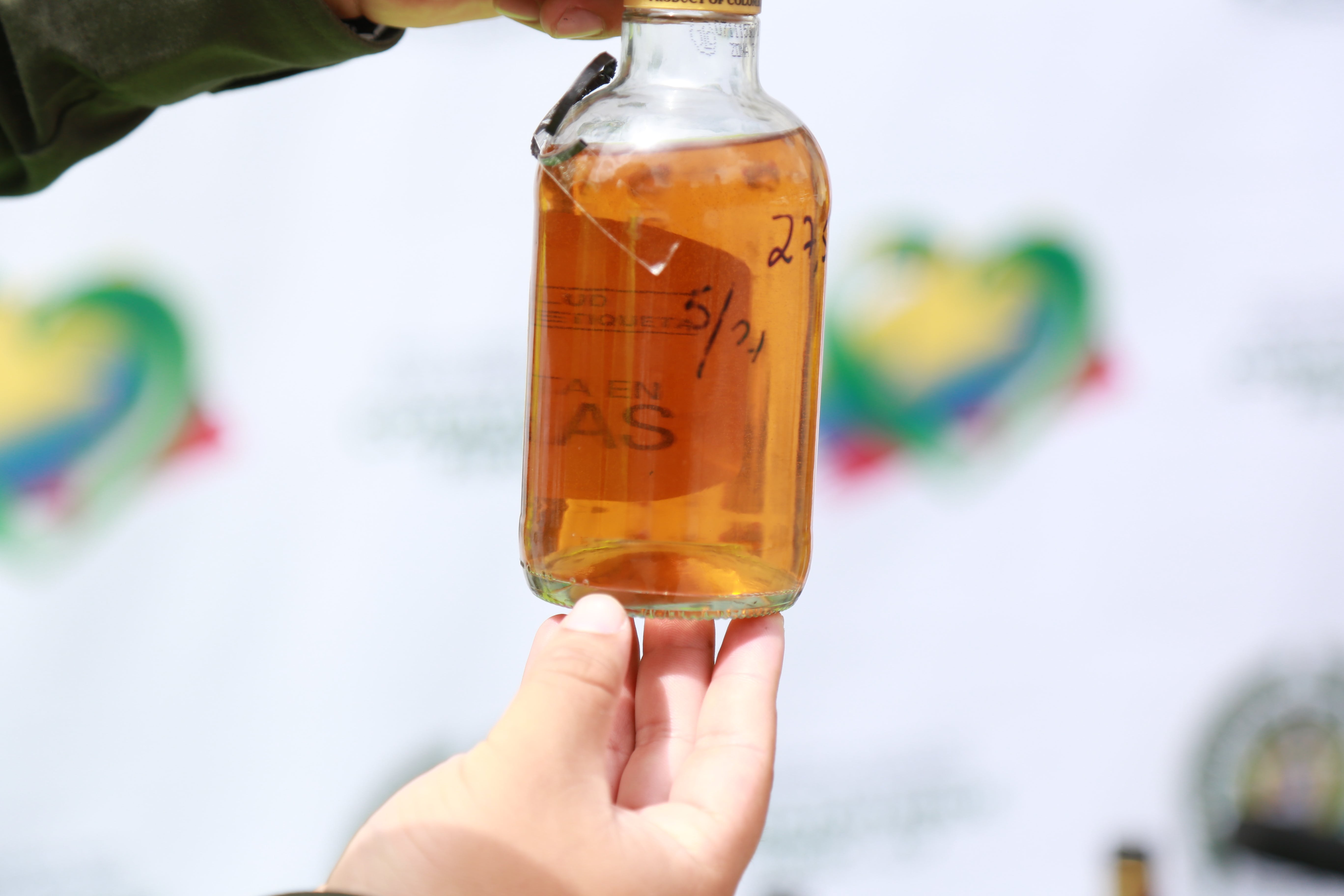  En esta temporada decembrina invitamos a la comunidad a estar atentos ante el consumo de licor adulterado