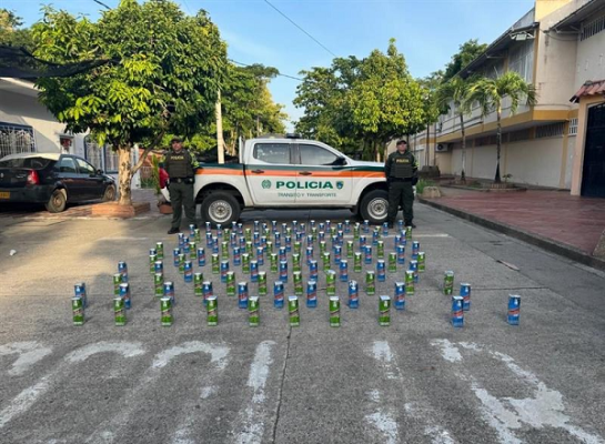 La Policía Nacional en la troncal del Magdalena Medio incautó de gran cantidad de licor adulterado