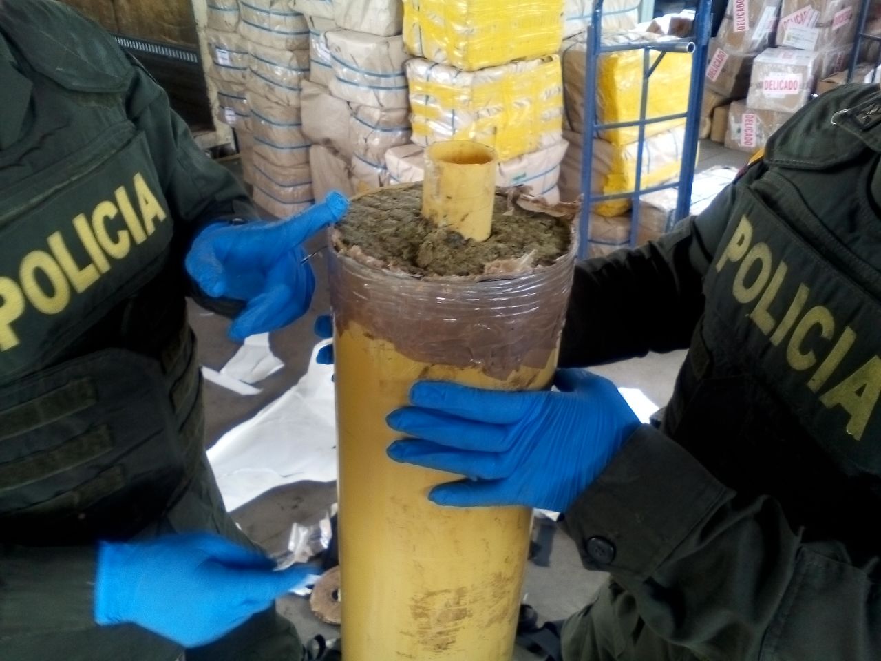 Incautamos-60-kilos-de-marihuana-en-tubos de pvc