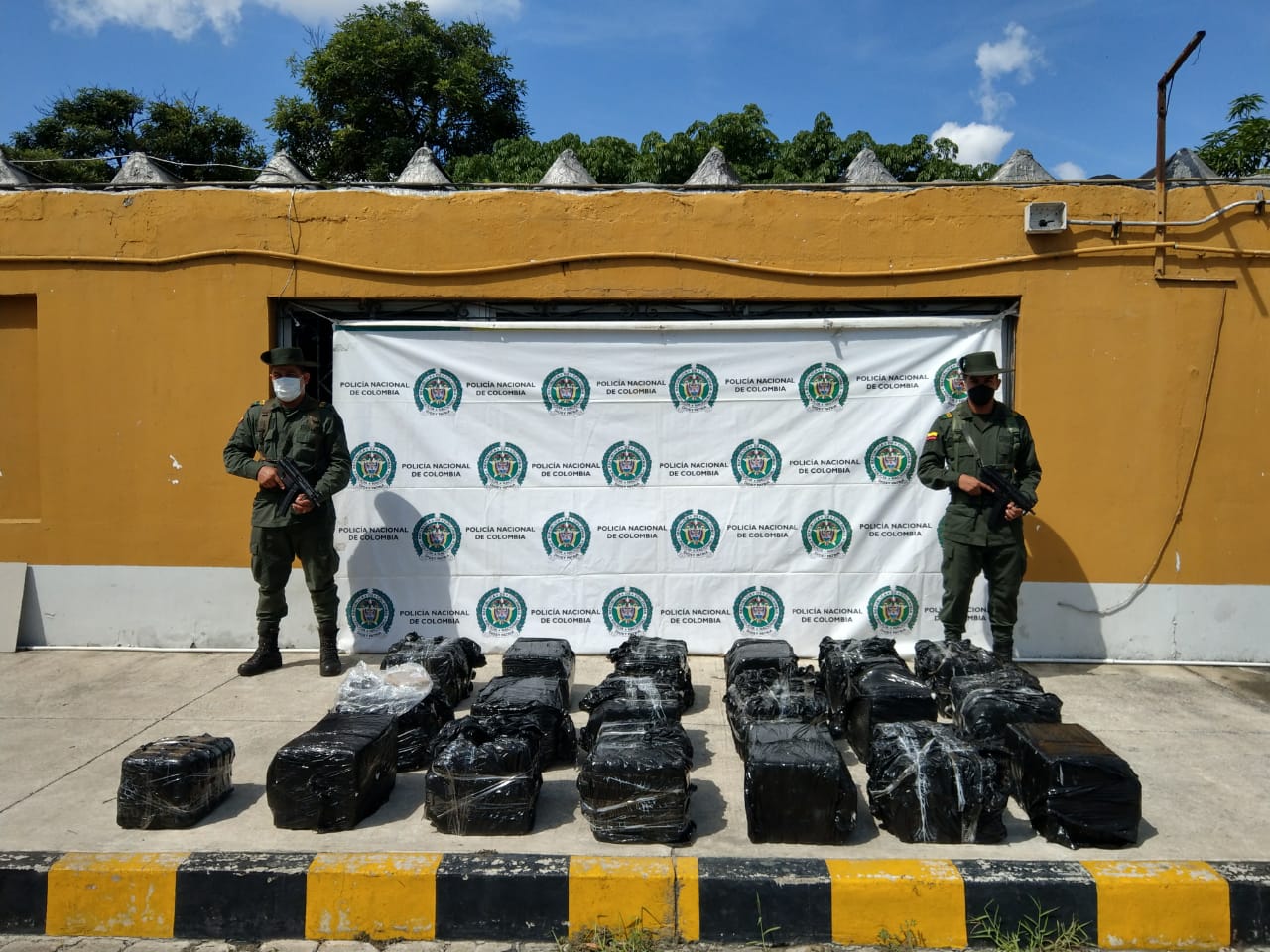 Incautar-de-784-kilos-de-clorhidrato-de-cocaína