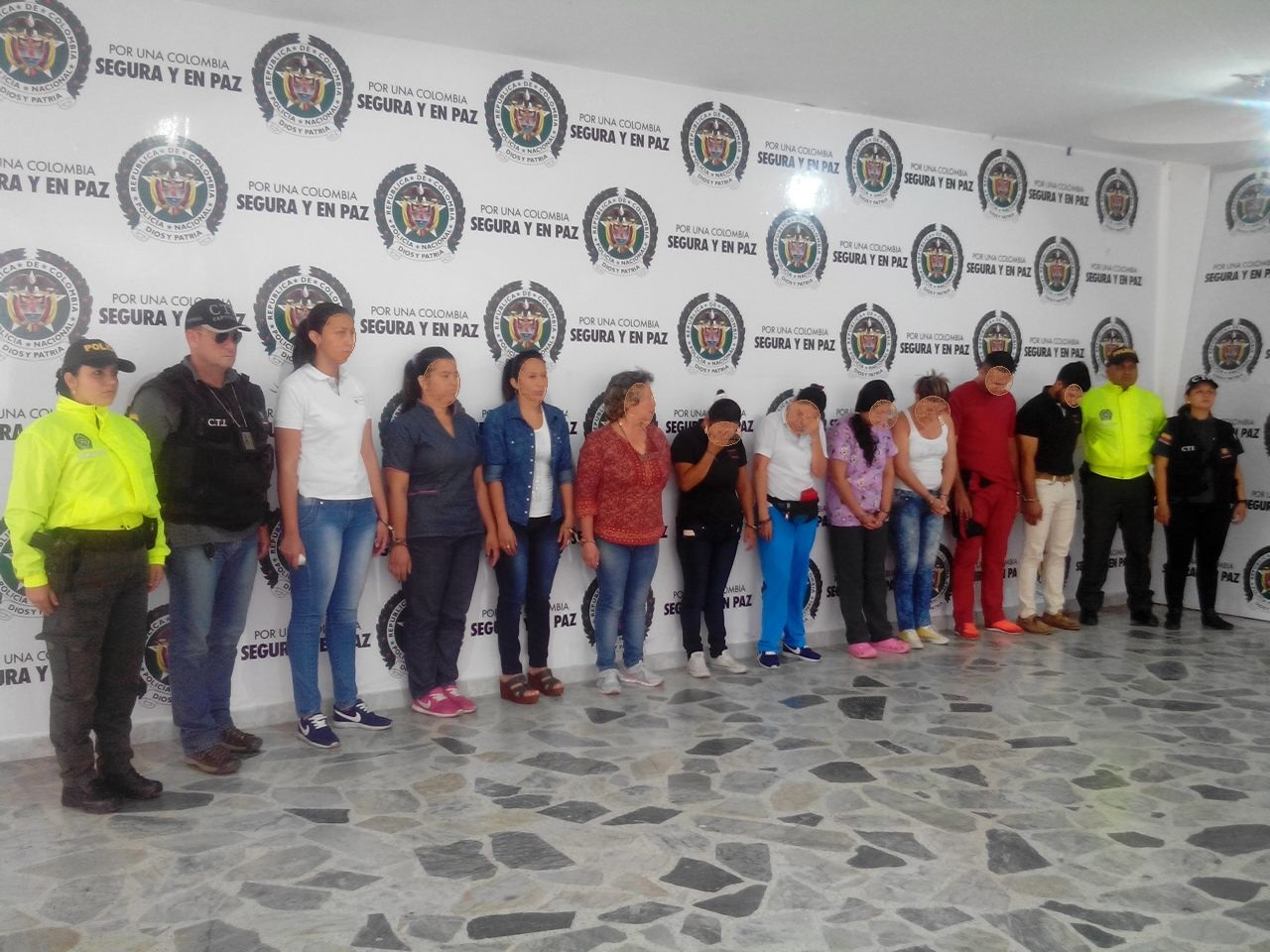 Les aguamos la fiesta a los “peces vivos”