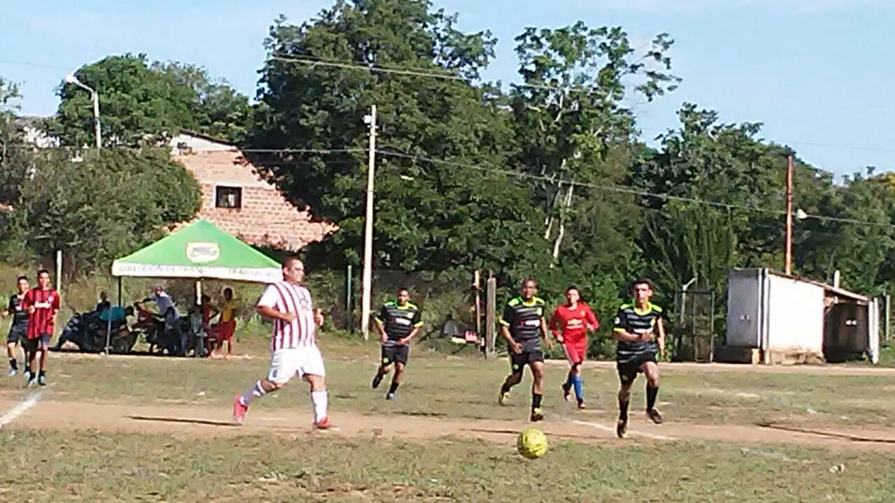 futbol-plato-actividad comunitaria-gestor de participacion ciudadana