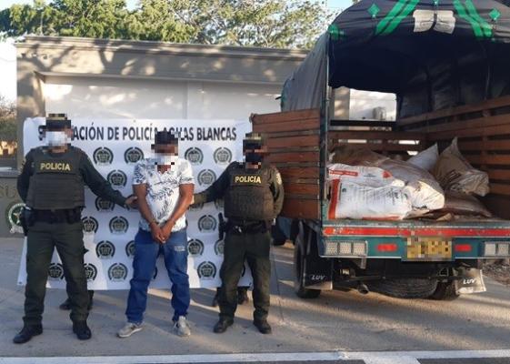 Logramos-la-recuperación-de-800-kilos-carne-de-res-y-la-incautación-de-un-vehículo