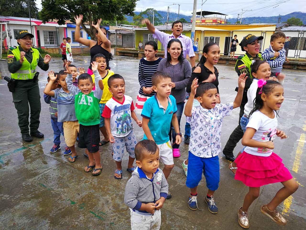 niños-Pitalito-bailando-concurso-vacaciones-seguras 