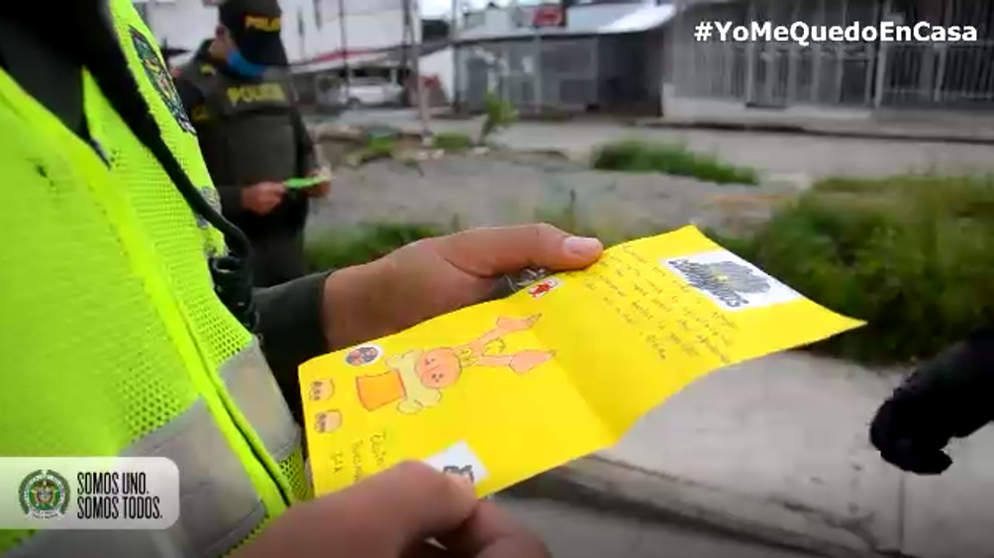 Los niños y niñas agradecen a los héroes de Colombia5