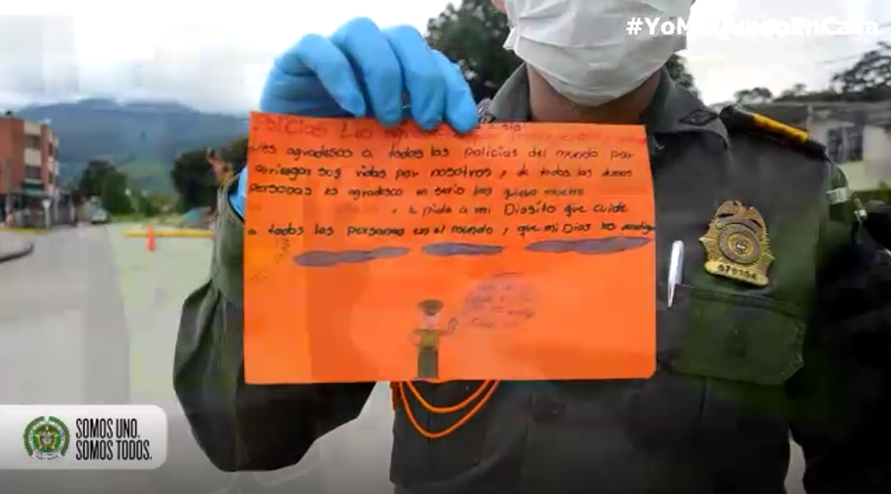 Los niños y niñas agradecen a los héroes de Colombia6