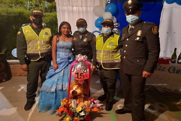 Festejo de 15 años a joven en Belén de Umbría 