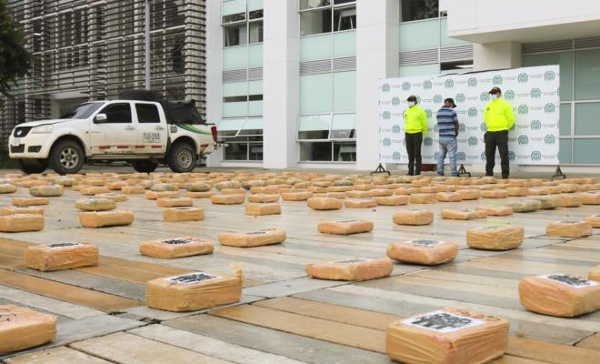 Incautan media tonelada de marihuana 