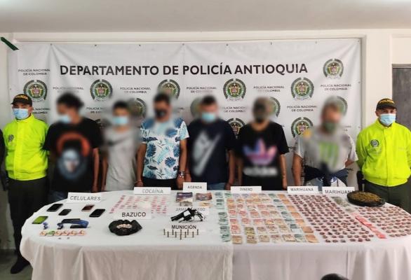 se logró la captura de seis personas 