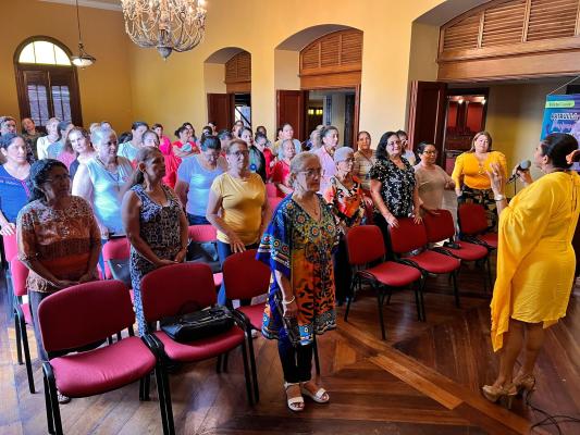 El encuentro tuvo como objetivo trabajar en el liderazgo interno de las mujeres para empoderarlas y prevenir las violencias basadas en género. 