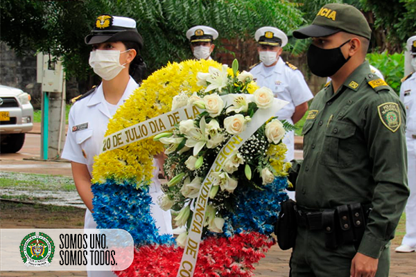 Ofrenda floral Policía y Armada