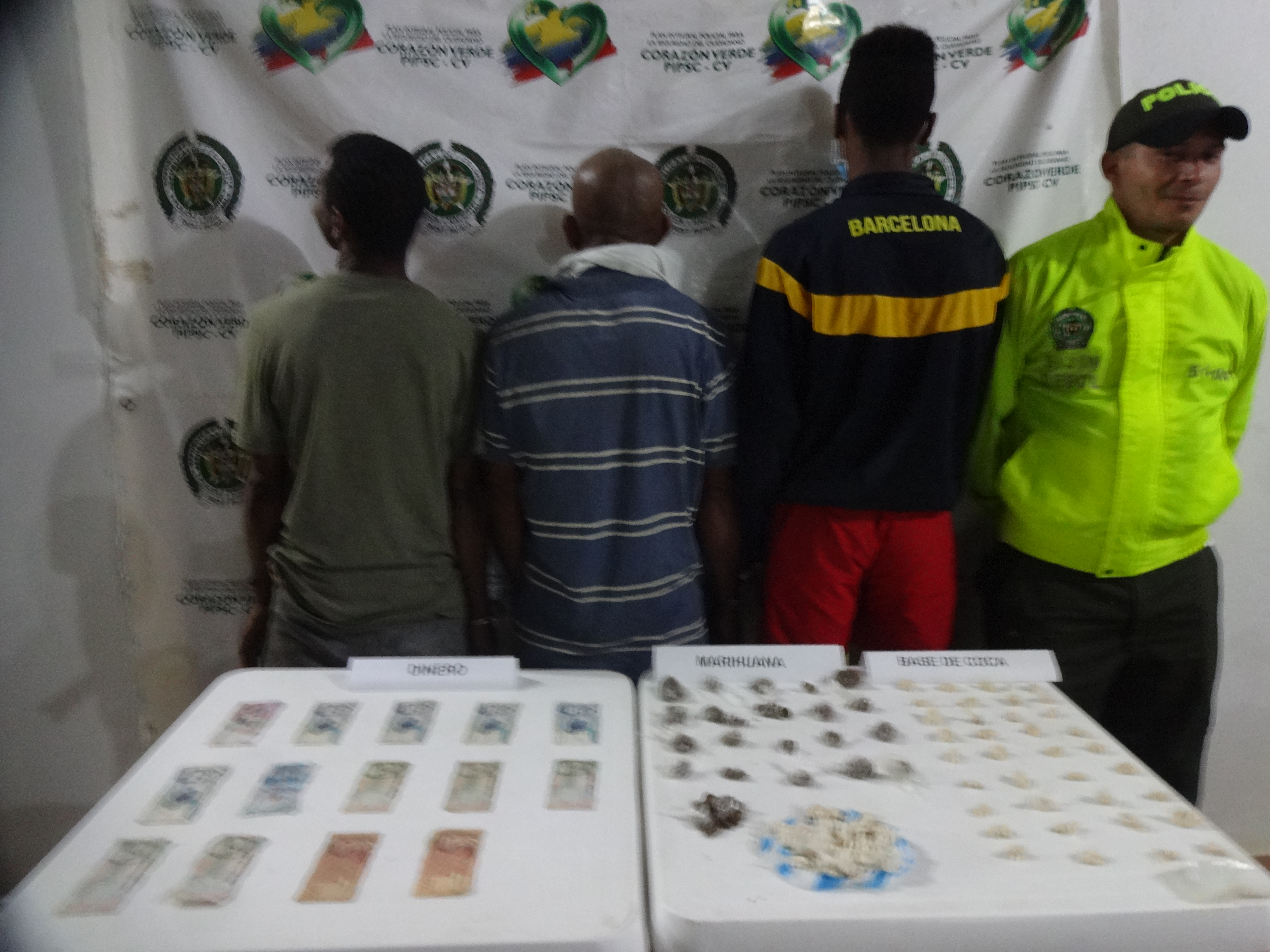 Policia Nacional captura tres reconocidos expendedores de alucinógenos 