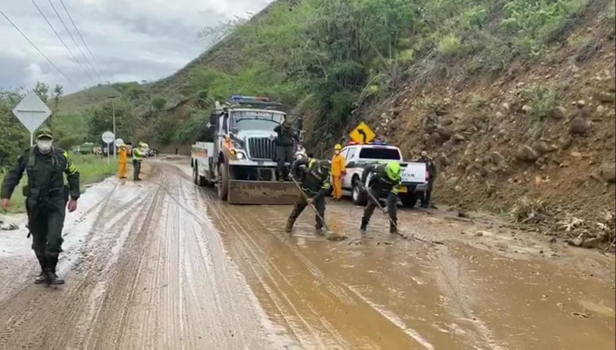 Personal_Trànsito_y_Transporte_Utiliza_Maquinarias
