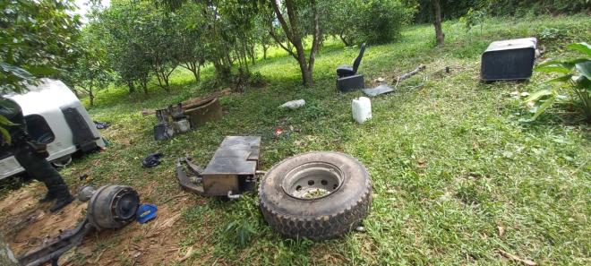 Piezas de la volqueta reportada como hurtada