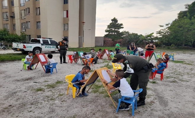 Con actividades lúdicas la policía en Santander promueve el respeto por la niñez