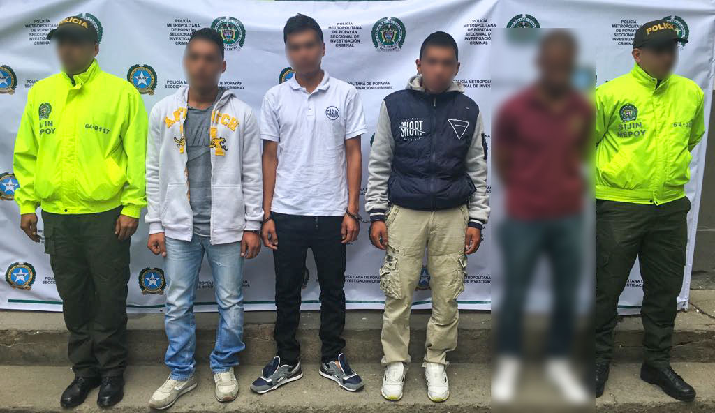  los detenidos fueron presentados ante un Juez con función en control de garantías ante quien se les imputó los delitos de concierto para delinquir y hurto calificado y agravado,