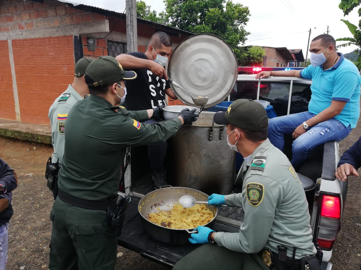 En Mocoa entregamos 500 sancochos a familias afectadas por la emergencia sanitaria