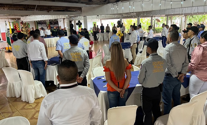 Policía, en evento especial, exalta la labor de los guardas 
