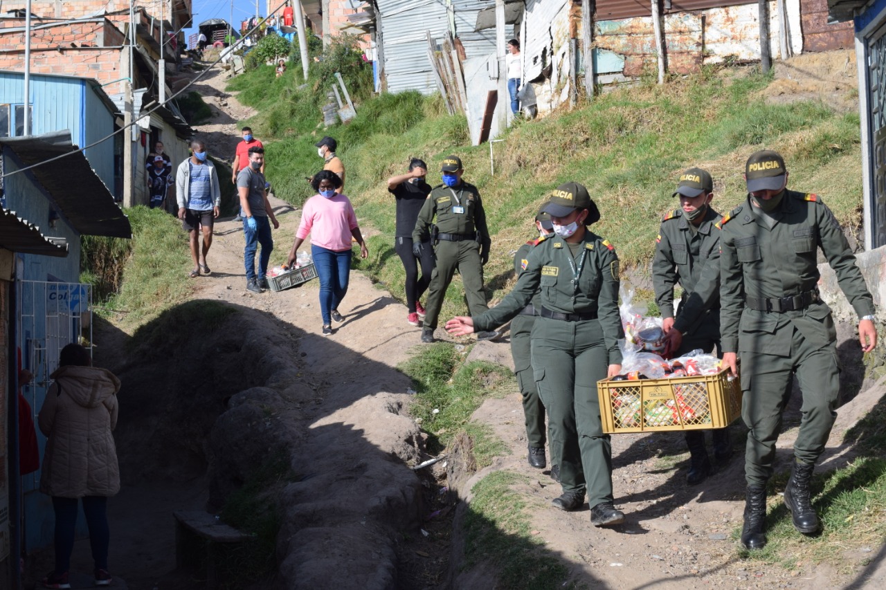 Entrega de mercados en Ciudad Bolívar 