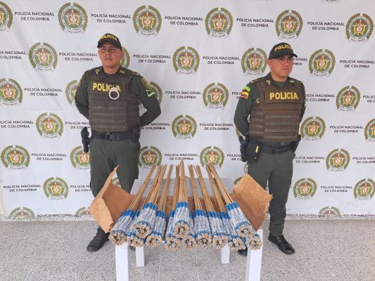 Policía incautó pólvora y material pirotécnico-2