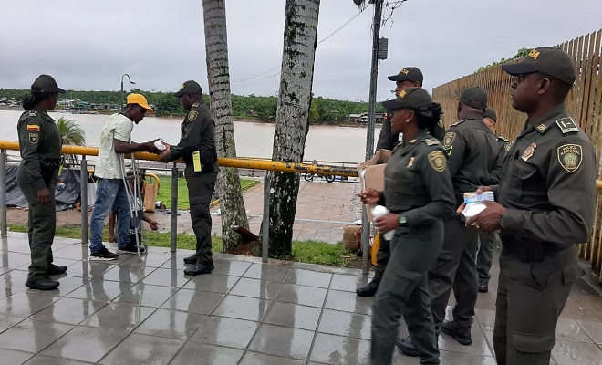 Uniformados se solidarizaron