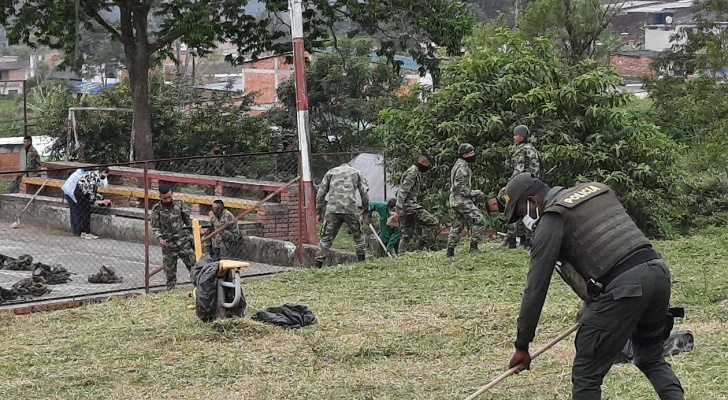  policia_y_ejercito_nacional_realiza_campaña_de_limpieza_y_ornato_en_toledo