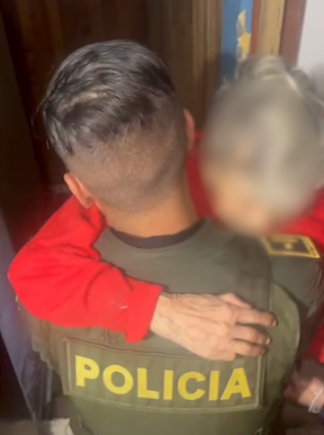 Policías y bomberos rescataron a una abuelita que habían dejado bajo llave en una vivienda en Chinchiná  