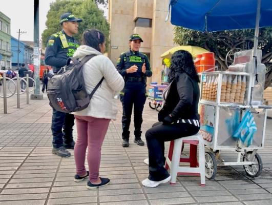 Sensibiliza a la comunidad sobre la Ley 1620 de 2013 