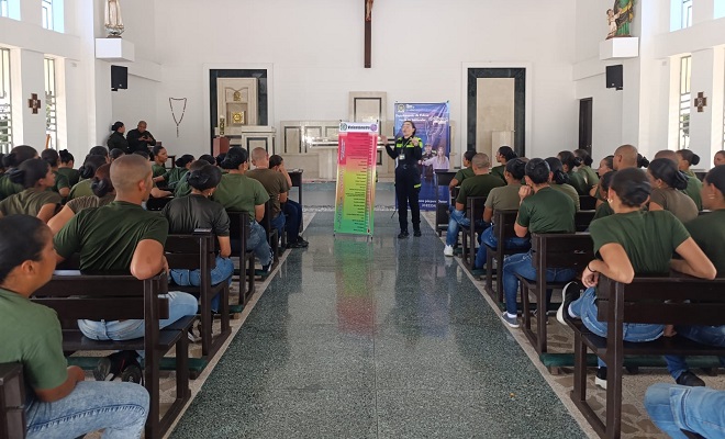 socialización violentómetro al personas policial