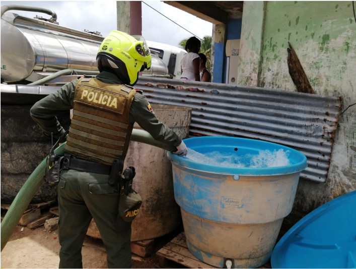 Somos uno Somos todos del lado de la comunidad.