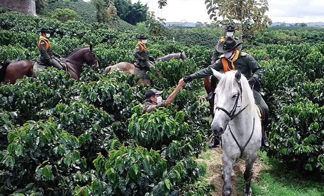 acercamiento directo, permanente y fortalecido con nuestros amigos del campo
