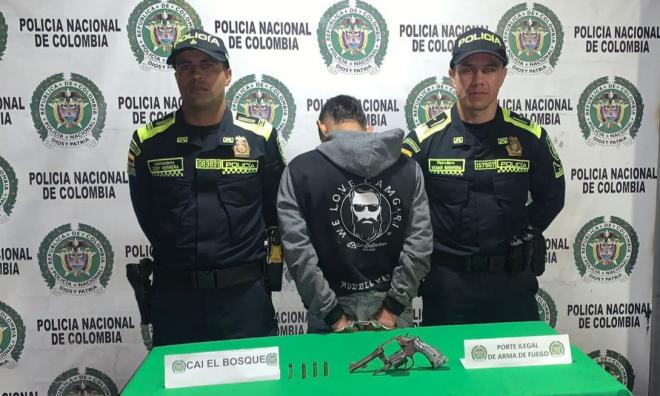 Un hombre es capturado en Armenia por porte ilegal de armas de fuego 